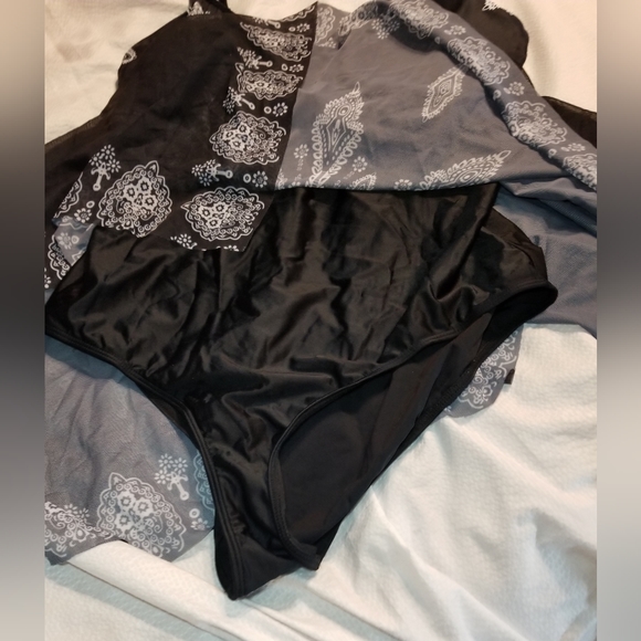 NWOT MESH HANDKERCHIEF HEM SWIM DRESS ADJUSTABLE KEY HOLE BUST XL - Picture 6 of 12